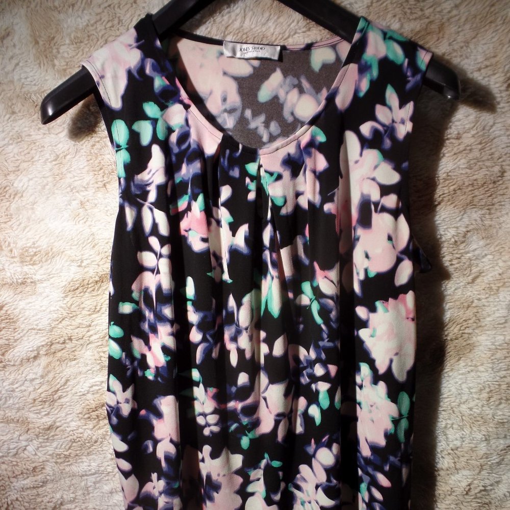 Jones Studio stretch pleated front black with pink & turquoise flowers blouse XL